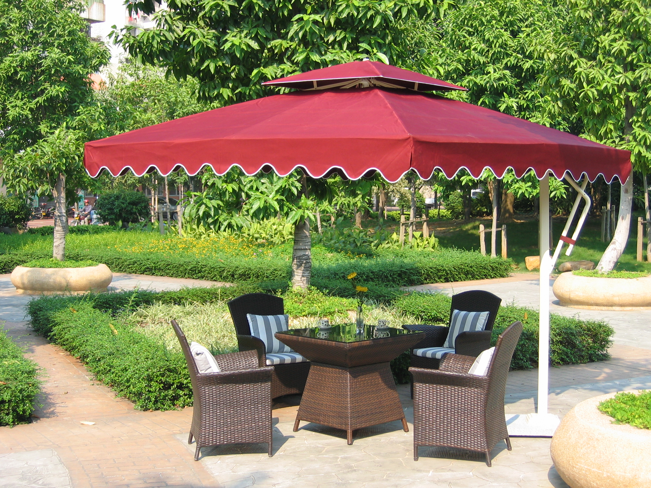 300*300CM Mermer Tabanlı Alüminyum Şemsiye